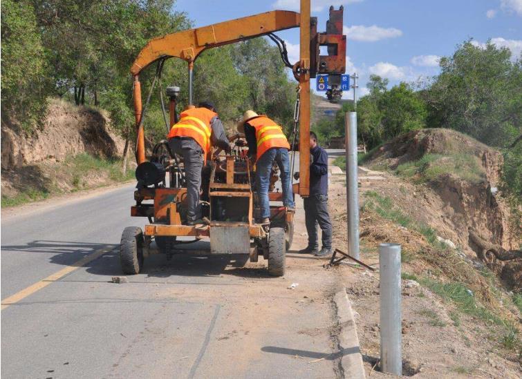 ���λ���װ��һ���˹�װ�ü�Ǯ�Ǽ�����